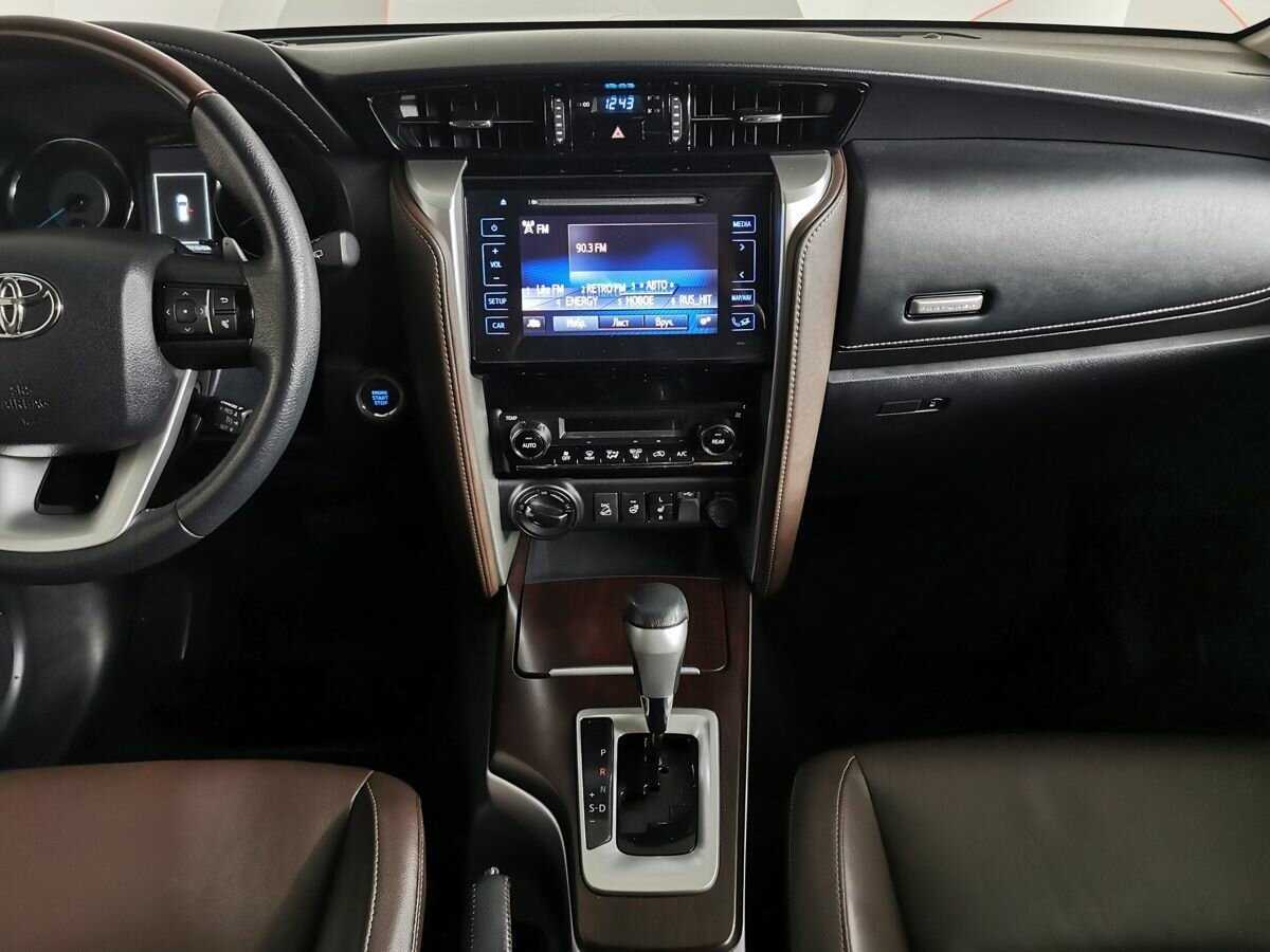 Toyota Fortuner, 2019 Фото №11