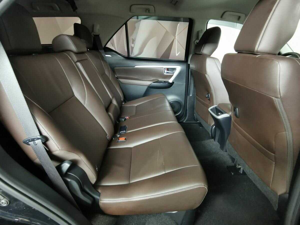 Toyota Fortuner, 2019 Фото №12