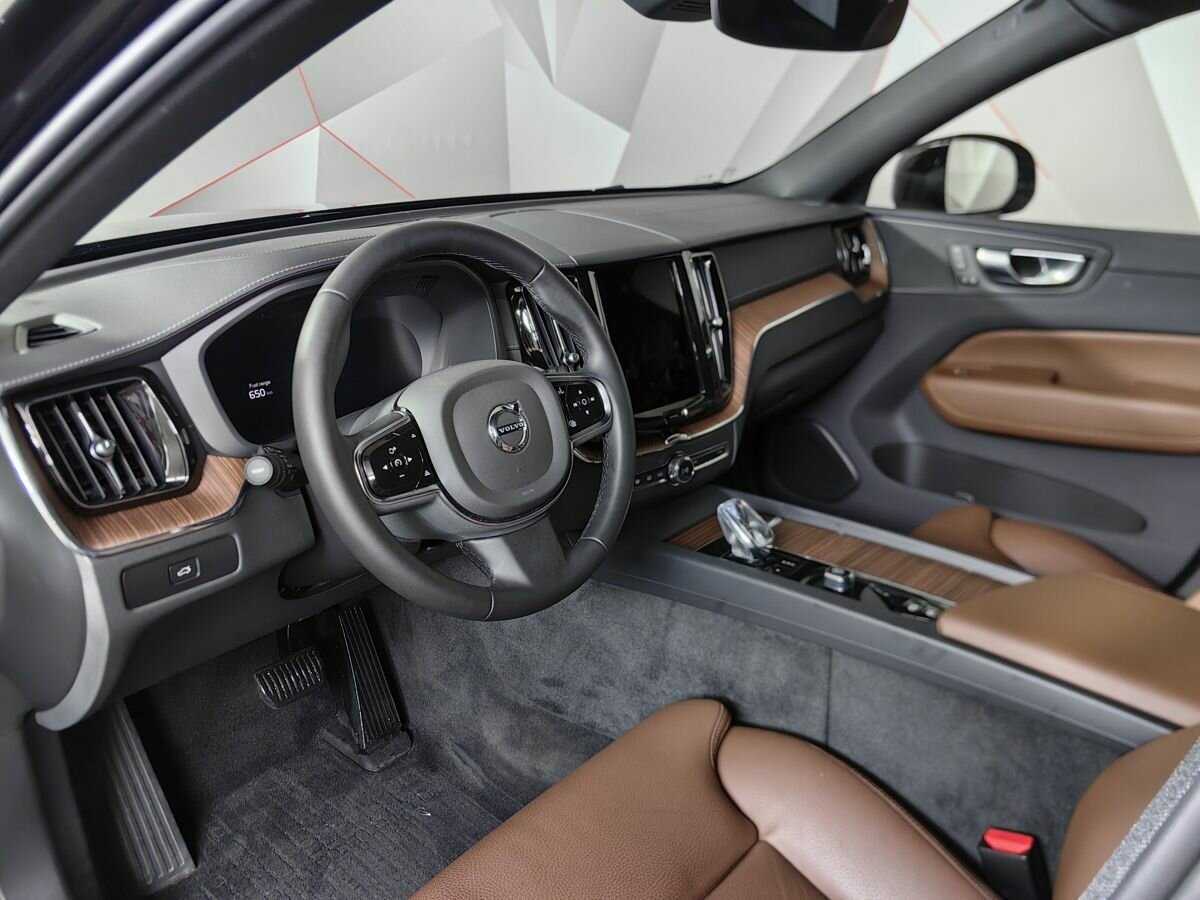 Volvo XC60, 2023 Фото №13