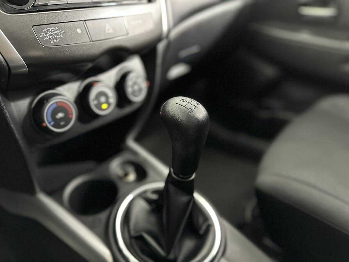 Mitsubishi ASX, 2013 Фото №13