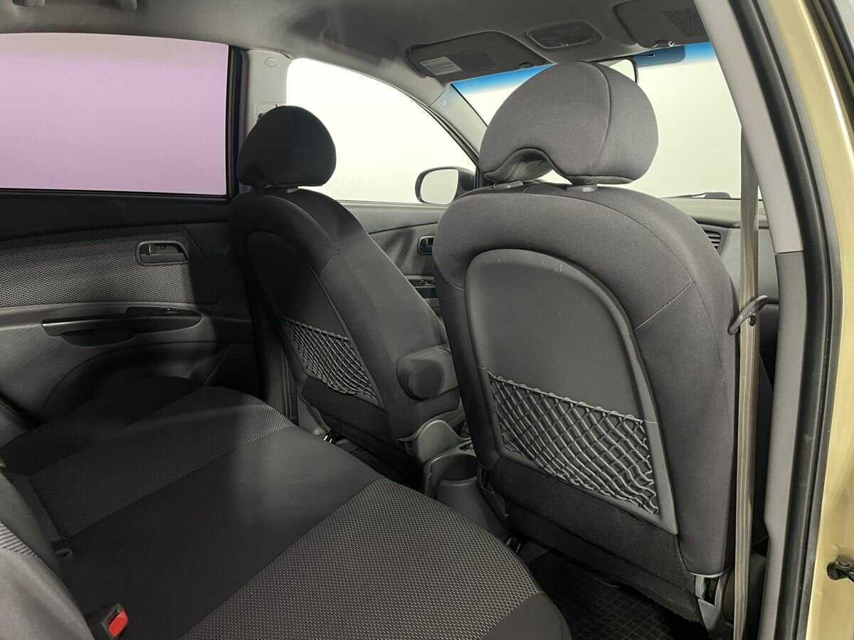 Kia Rio, 2010 Фото №16