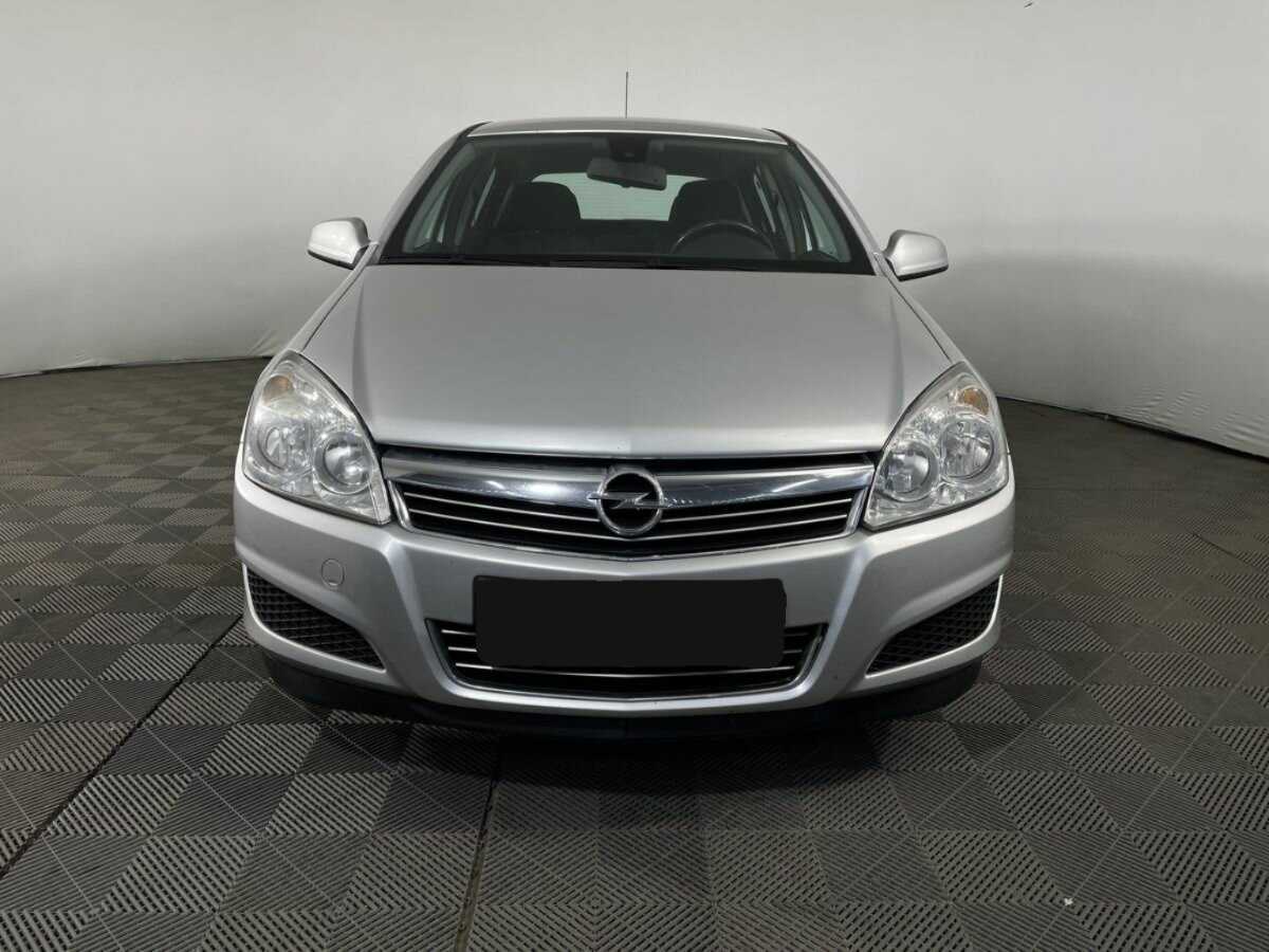 Opel Astra, 2010 - 130 499 км. | Фото №2