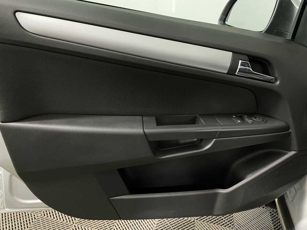 Opel Astra, 2010 - 130 499 км. | Фото №8