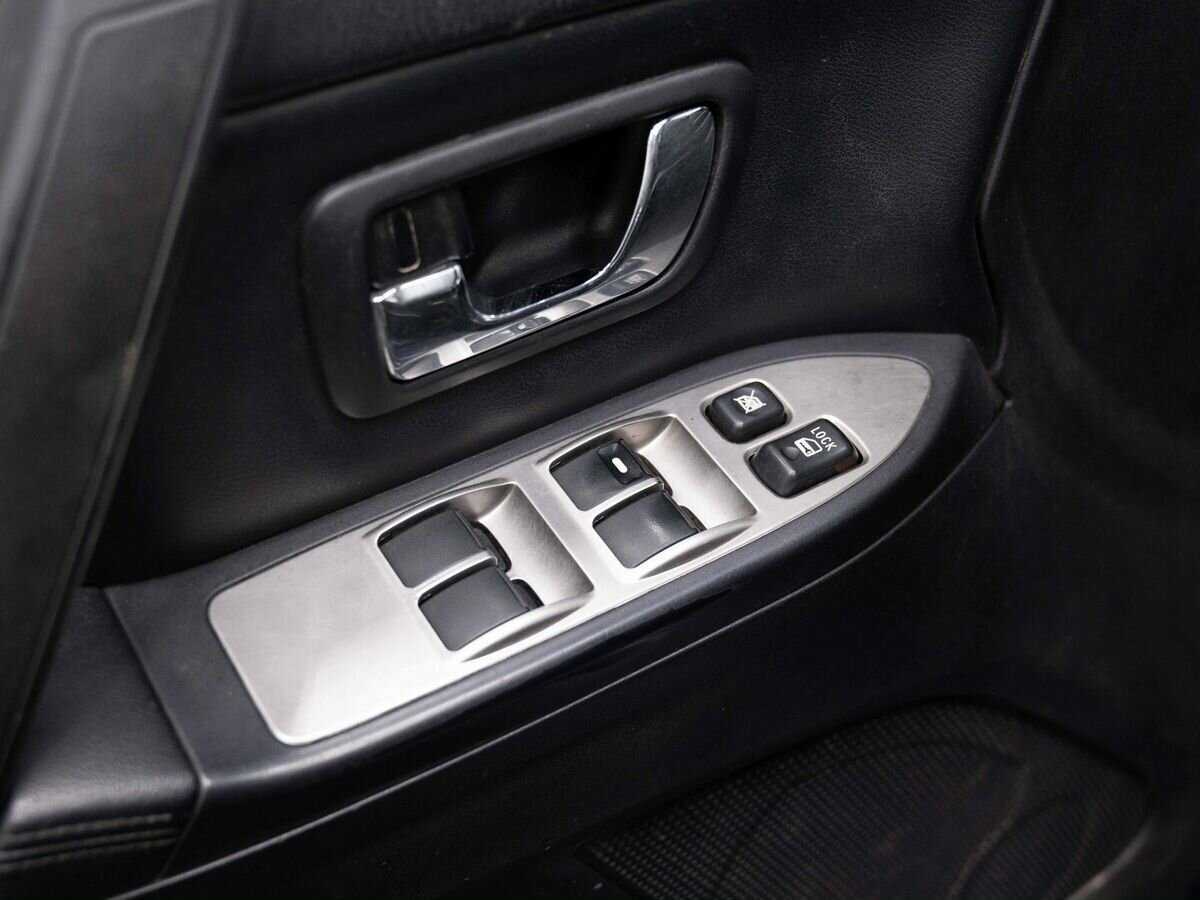 Mitsubishi Pajero, 2008 Фото №17