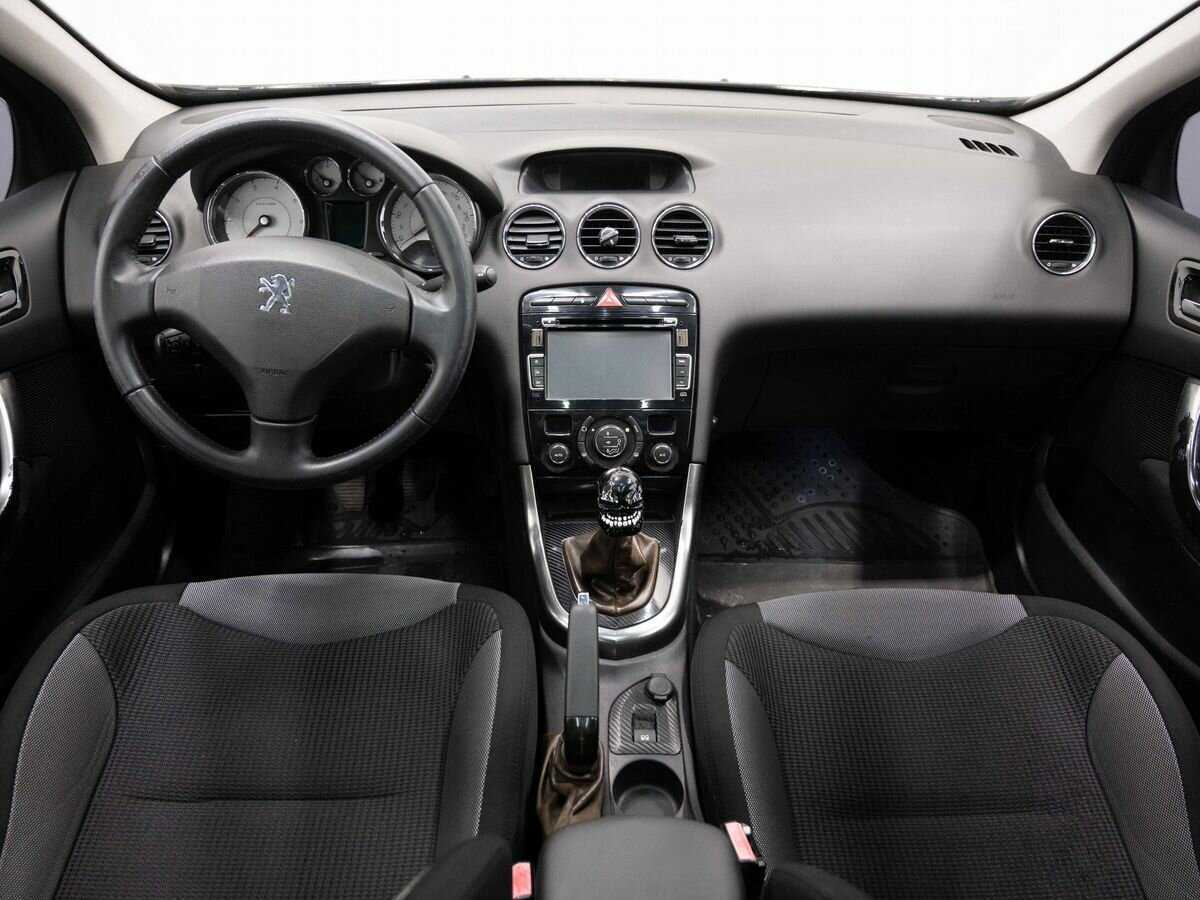 Peugeot 308, 2010 Фото №14