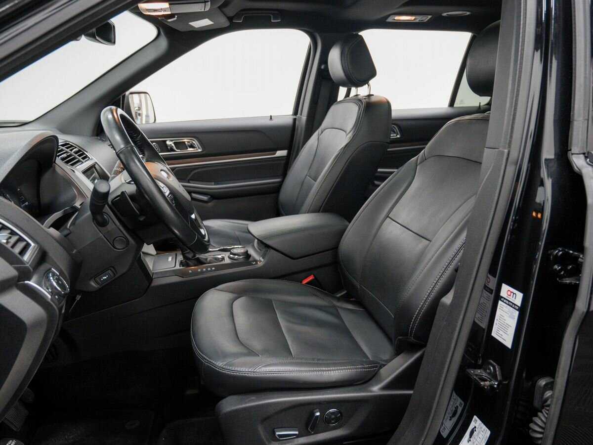 Ford Explorer, 2017 Фото №17