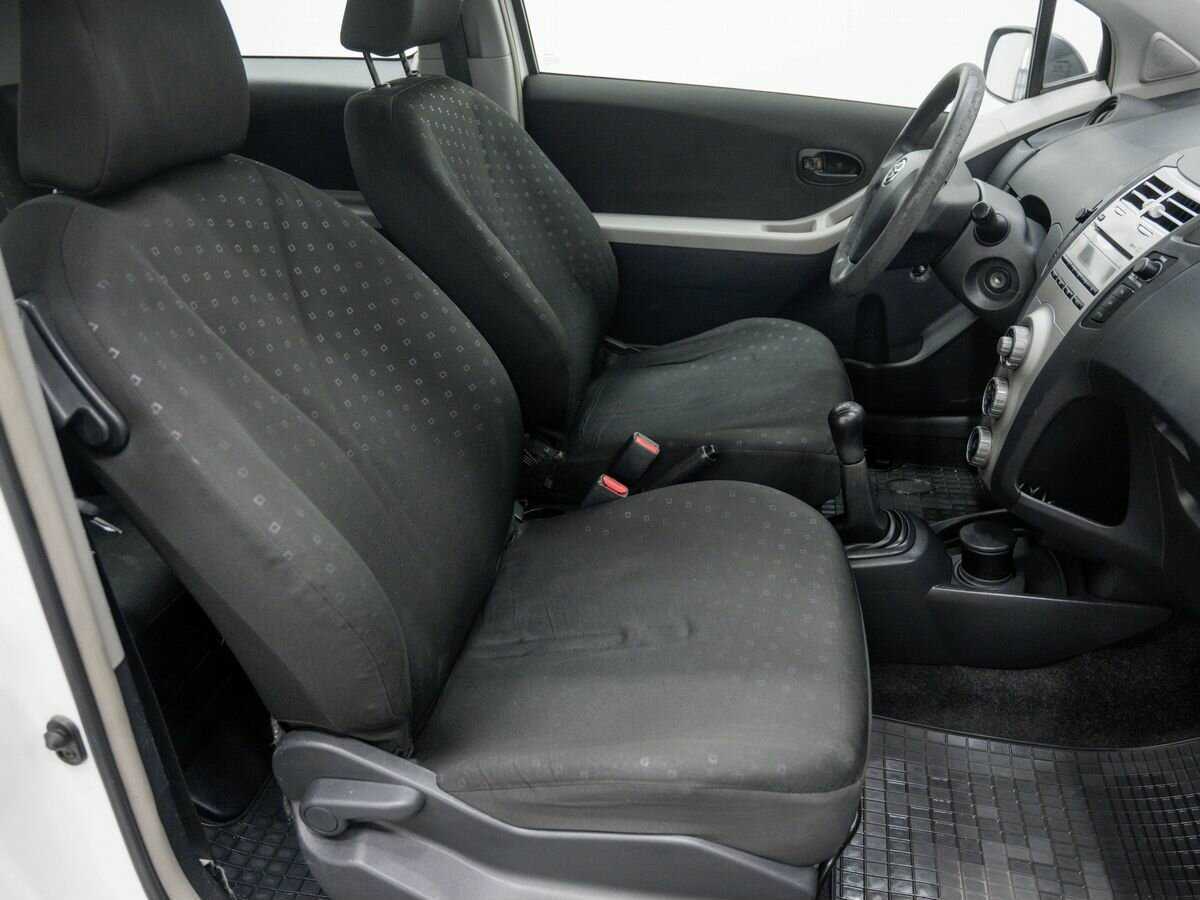 Toyota Yaris, 2008 - 200 000 км. | Фото №8