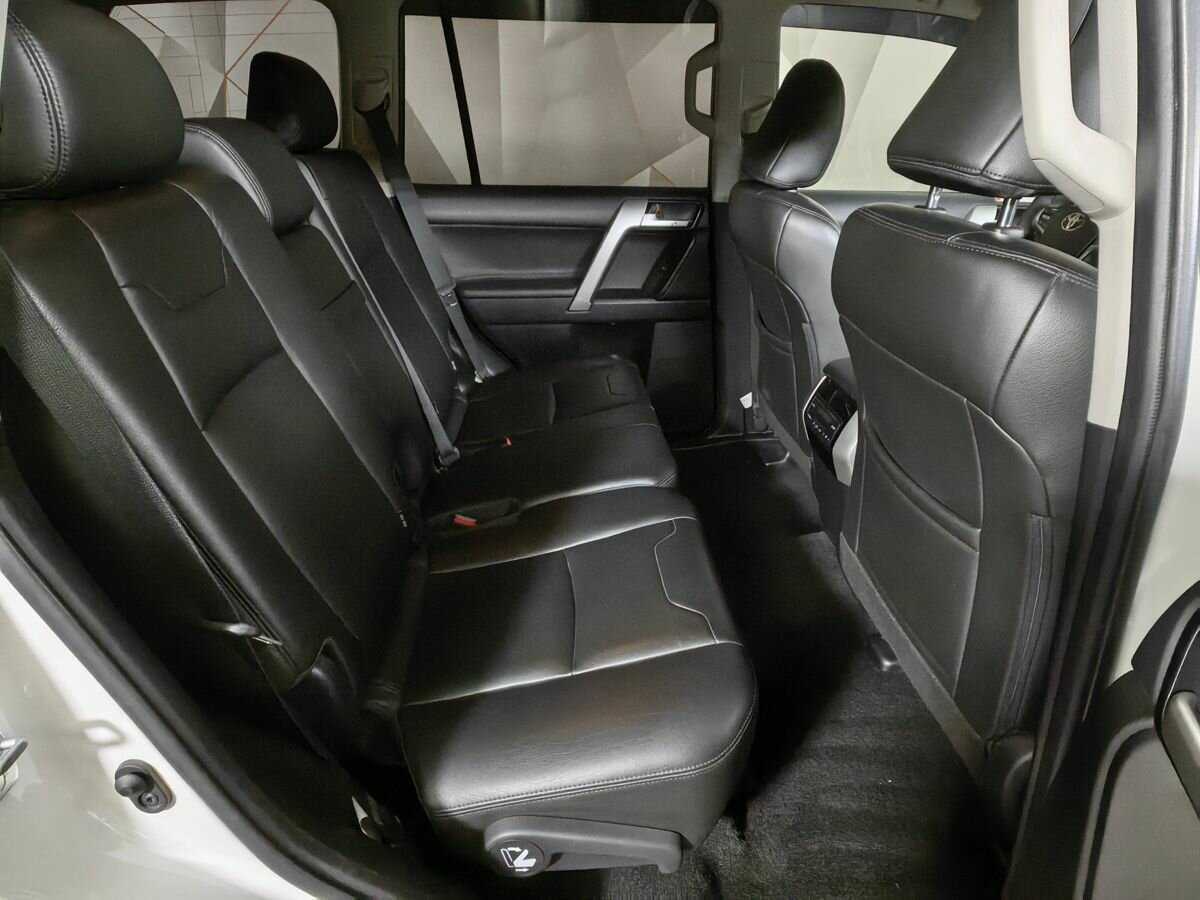 Toyota Land Cruiser Prado, 2020 Фото №12