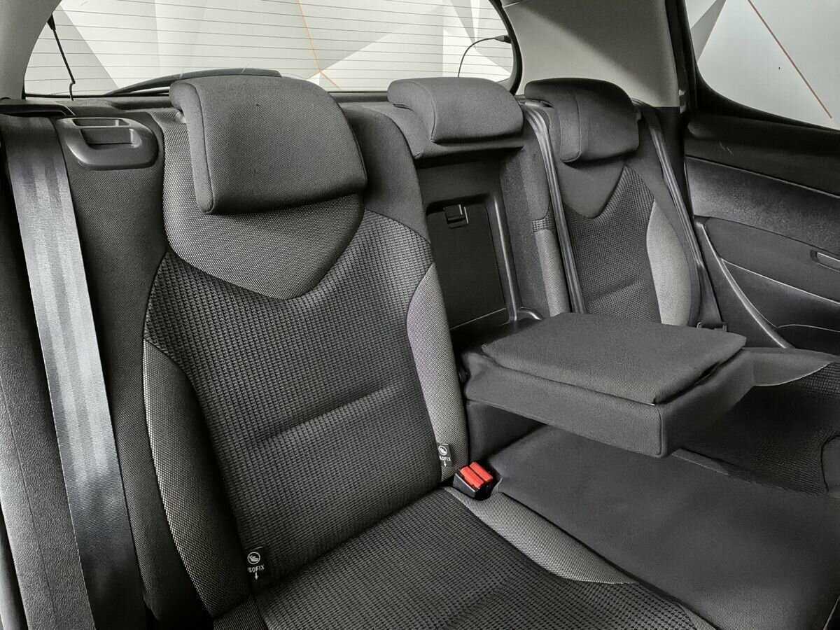 Peugeot 308, 2011 Фото №13