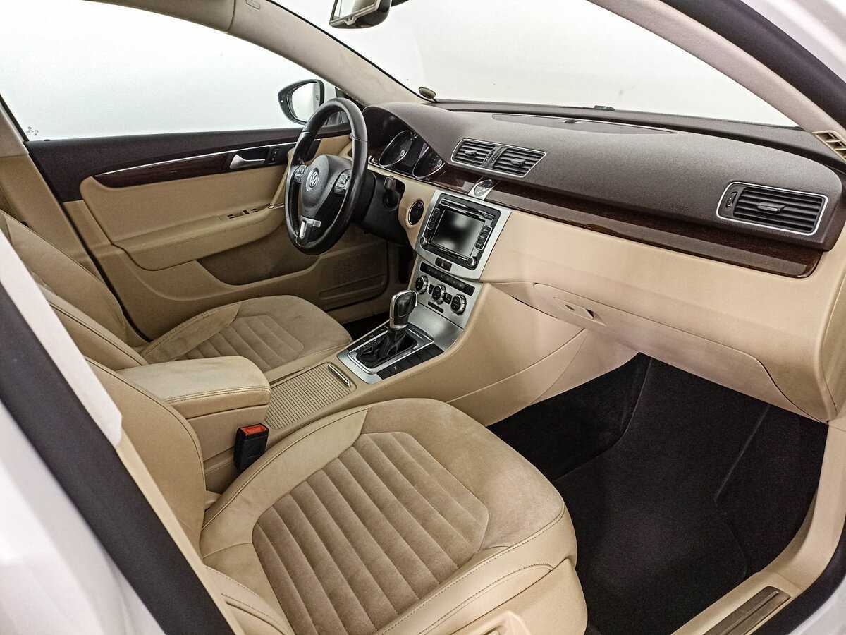 Volkswagen Passat, 2011 Фото №9