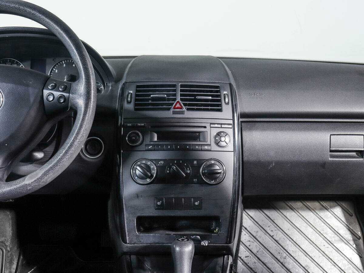 Mercedes-Benz A-Класс 180, 2012 Фото №12