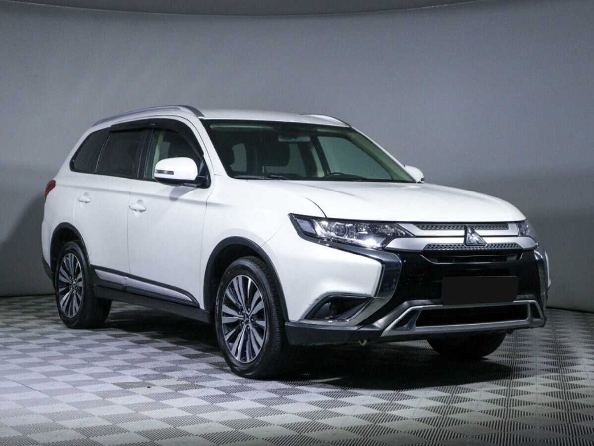 Mitsubishi Outlander, 2018 - 60 120 км. | Фото №3