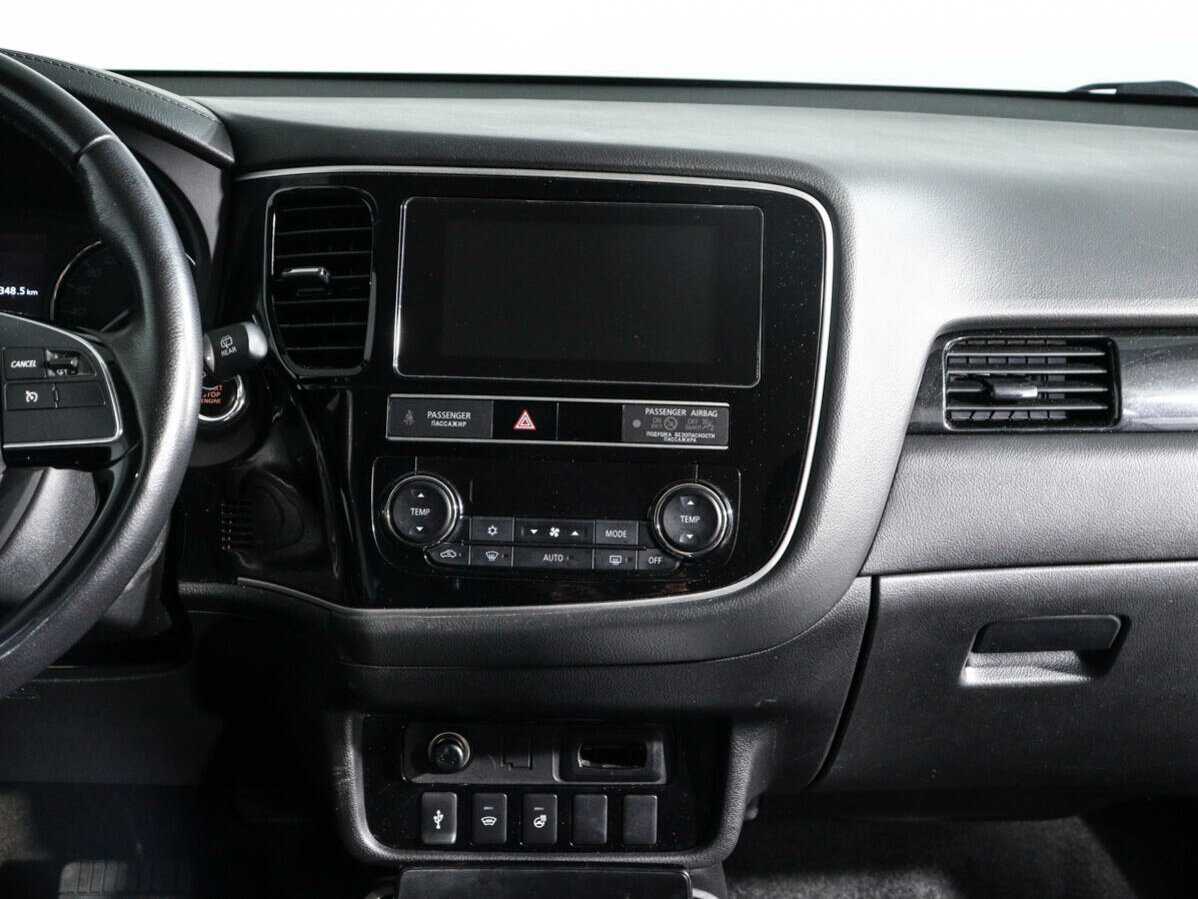 Mitsubishi Outlander, 2018 Фото №13