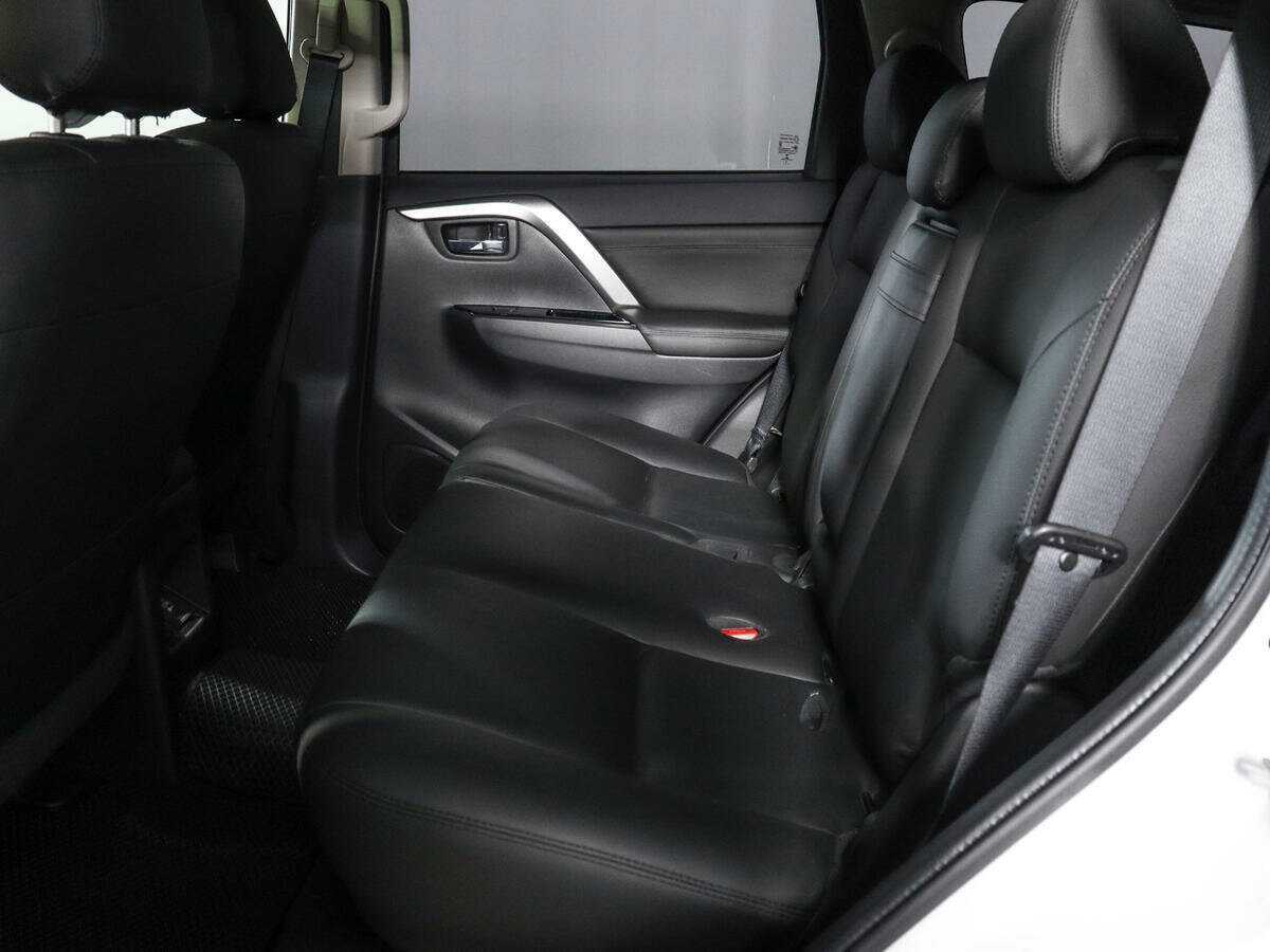 Mitsubishi Pajero Sport, 2020 - 76 133 км. | Фото №8