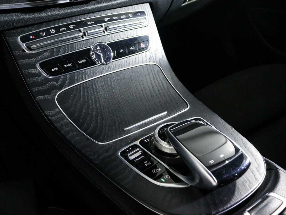 Mercedes-Benz E-Класс 200, 2017 Фото №17