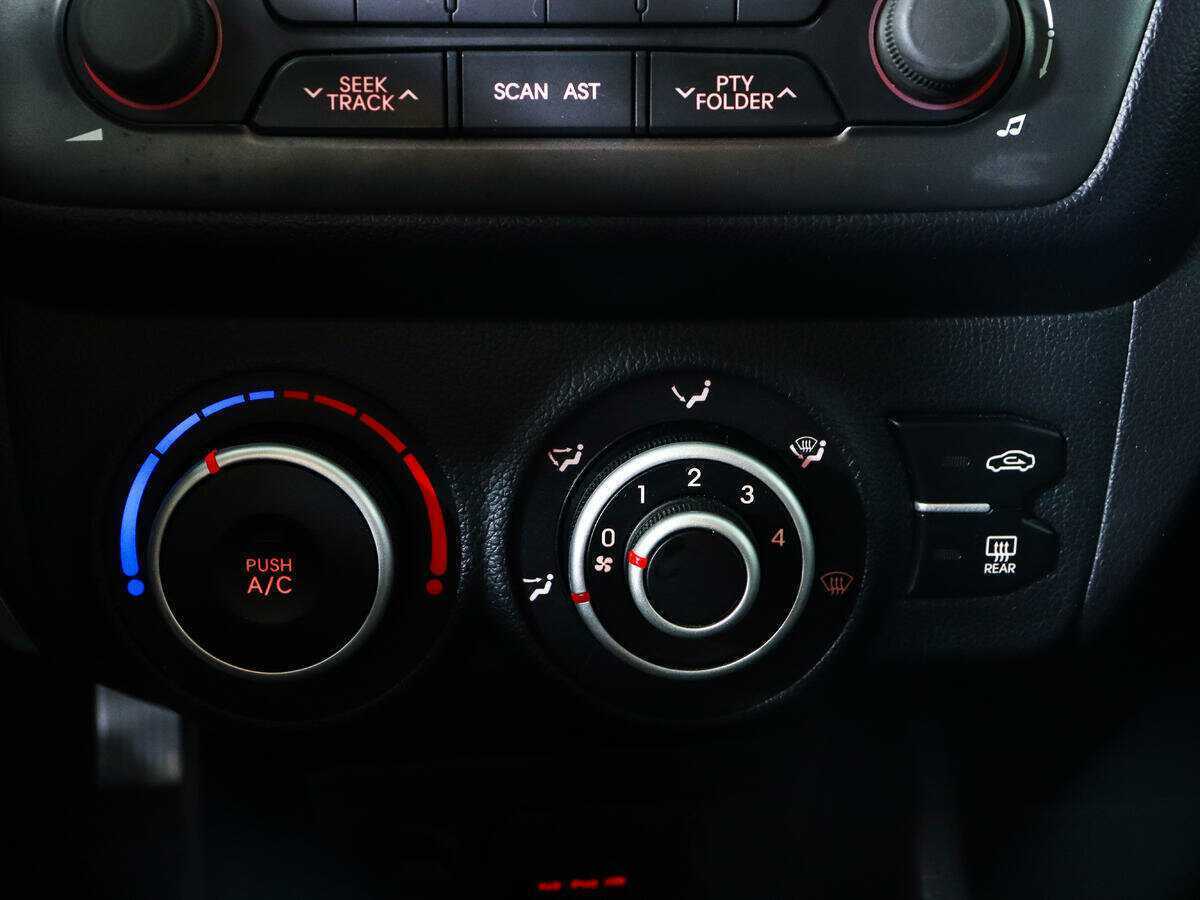 Kia Rio 4-speed, 2011 Фото №16