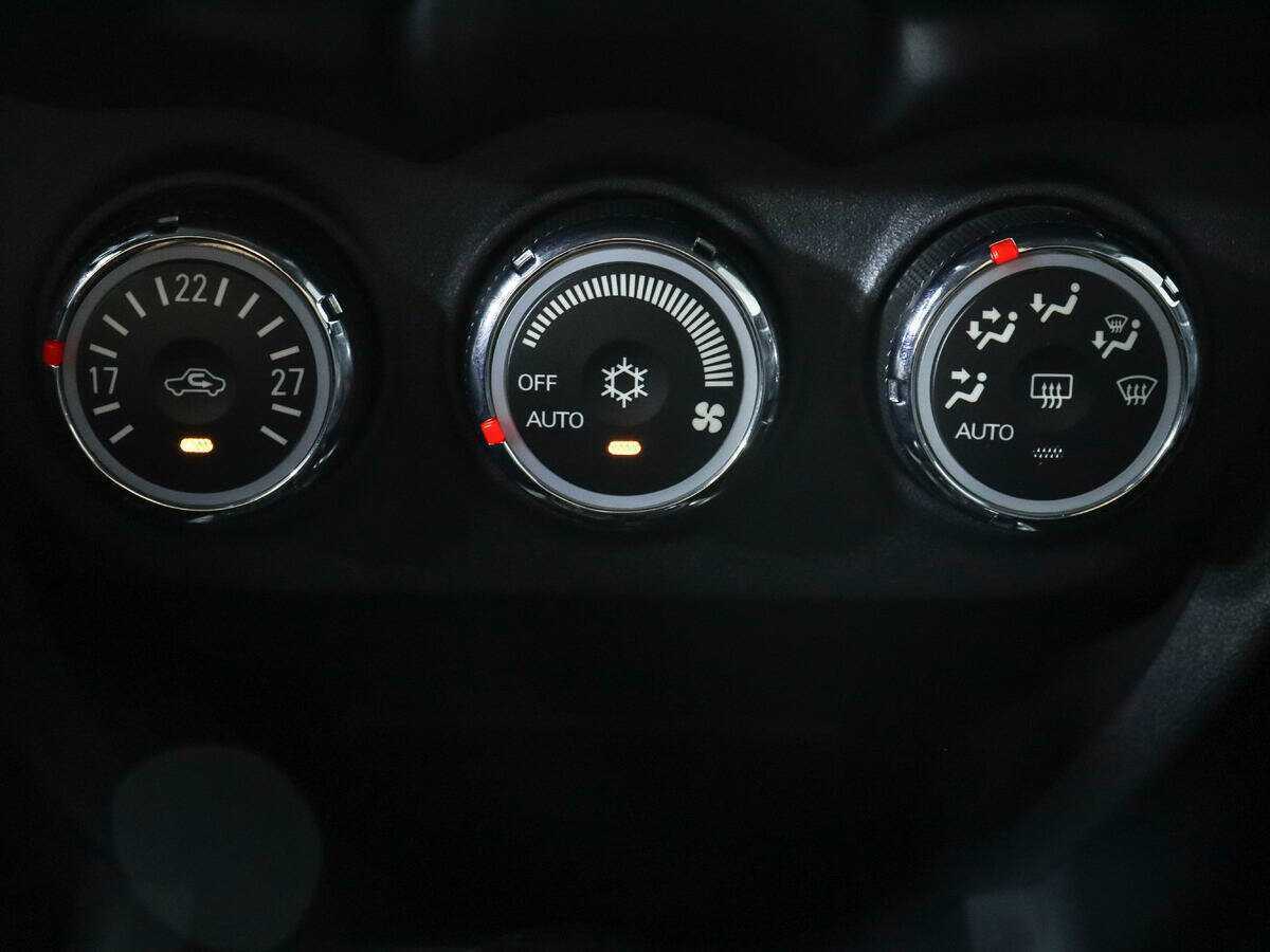 Mitsubishi ASX, 2011 Фото №14