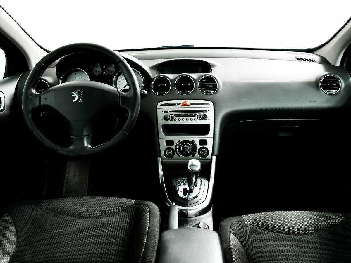 Peugeot 308, 2010 Фото №11