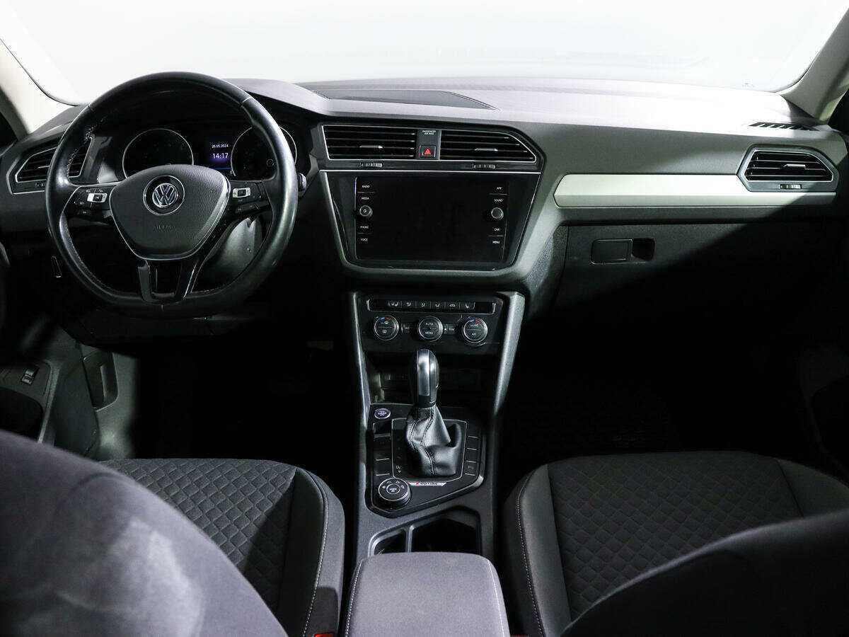 Volkswagen Tiguan, 2020 Фото №10