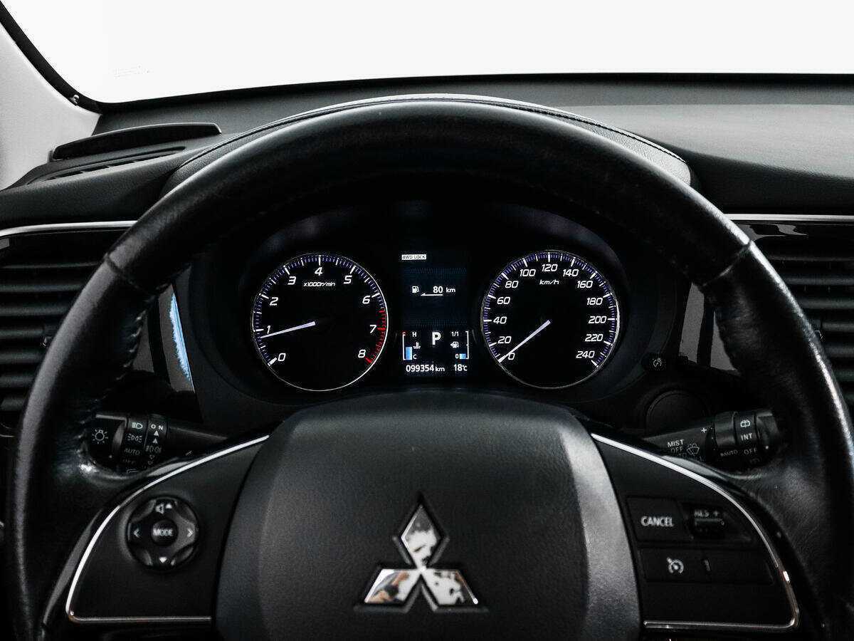 Mitsubishi Outlander, 2015 Фото №16