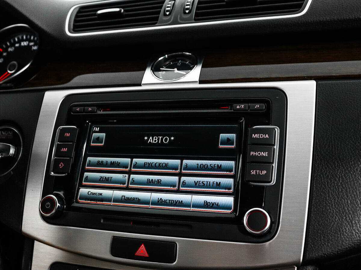 Volkswagen Passat, 2011 Фото №14