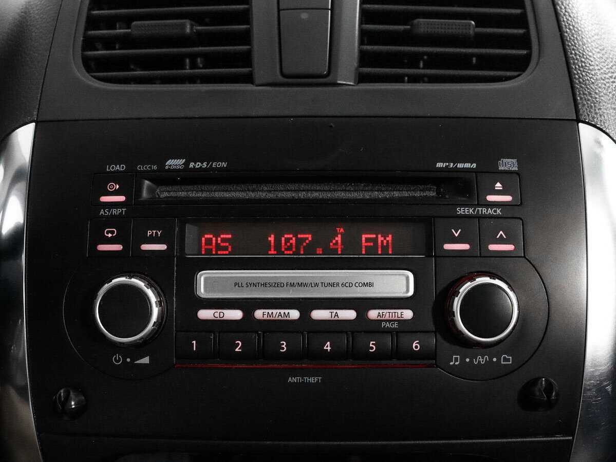 Suzuki SX4, 2010 Фото №14