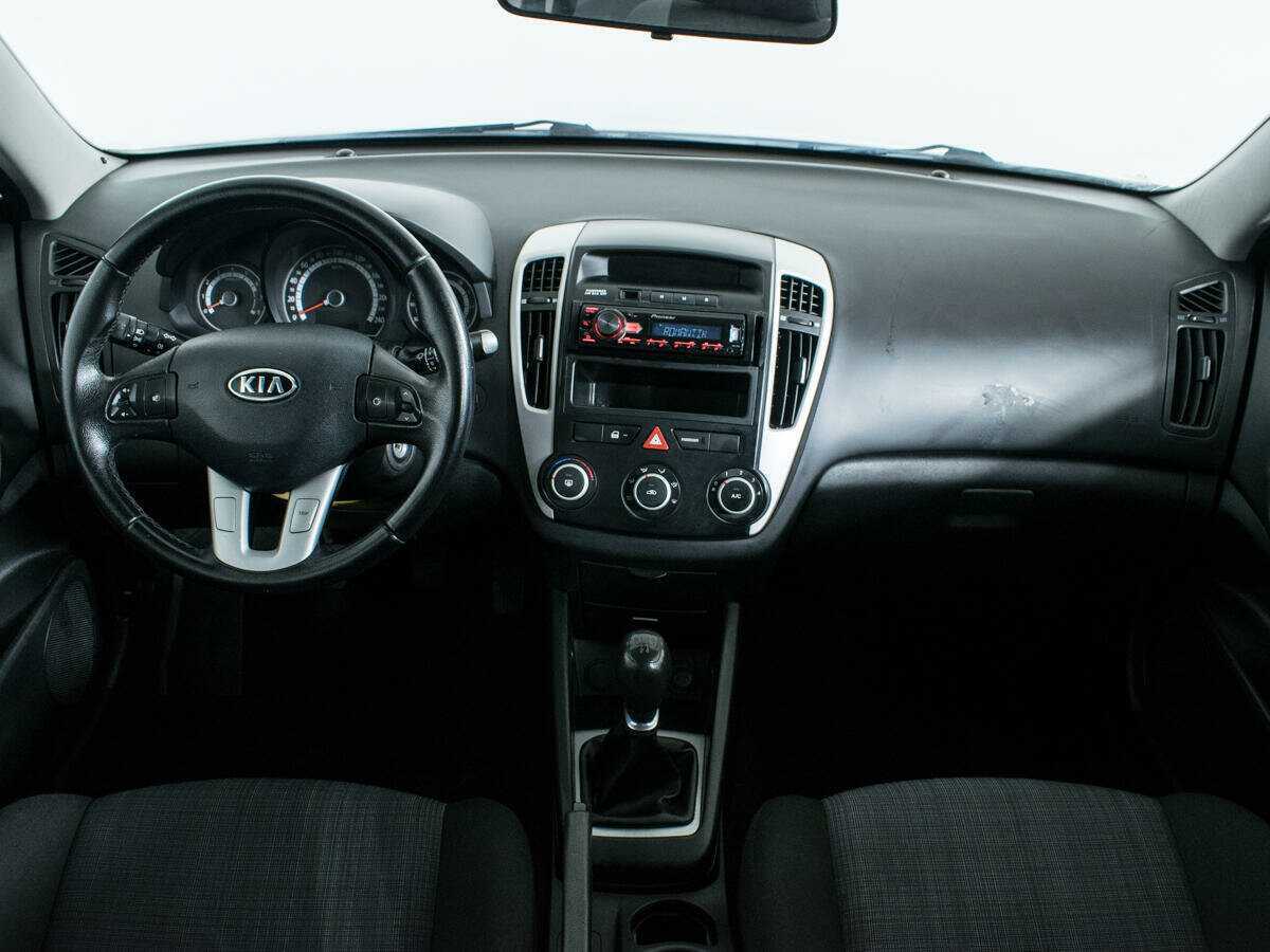 Kia Ceed, 2010 Фото №12