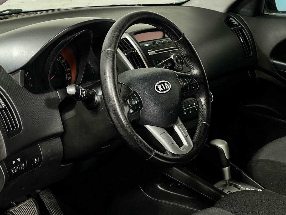 Kia Ceed, 2011 Фото №13