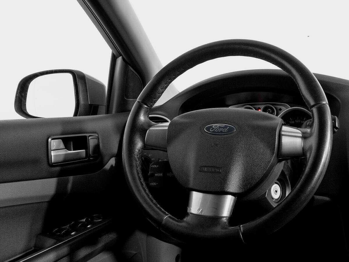 Ford Focus, 2010 Фото №14