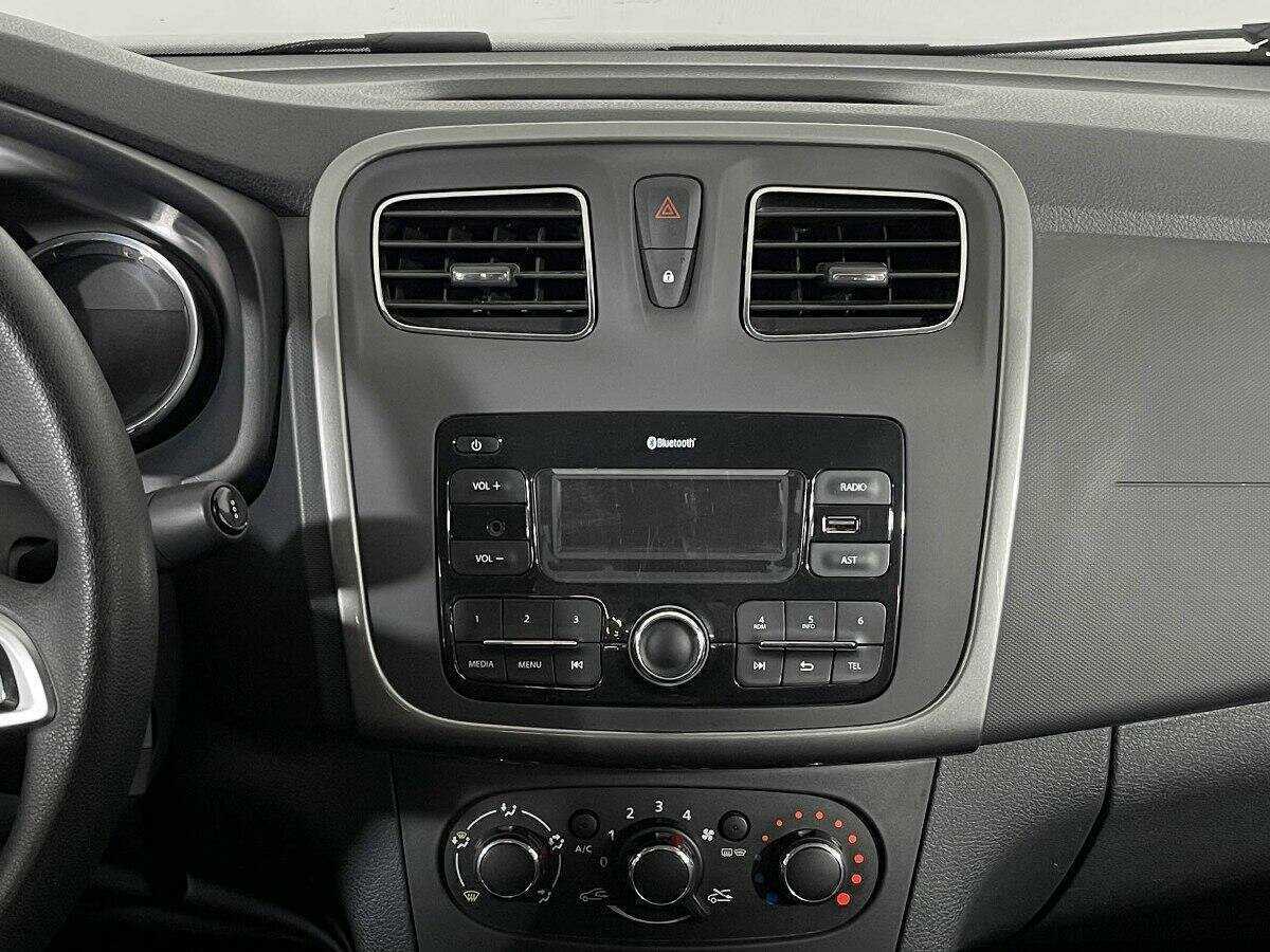 Renault Logan, 2019 Фото №12