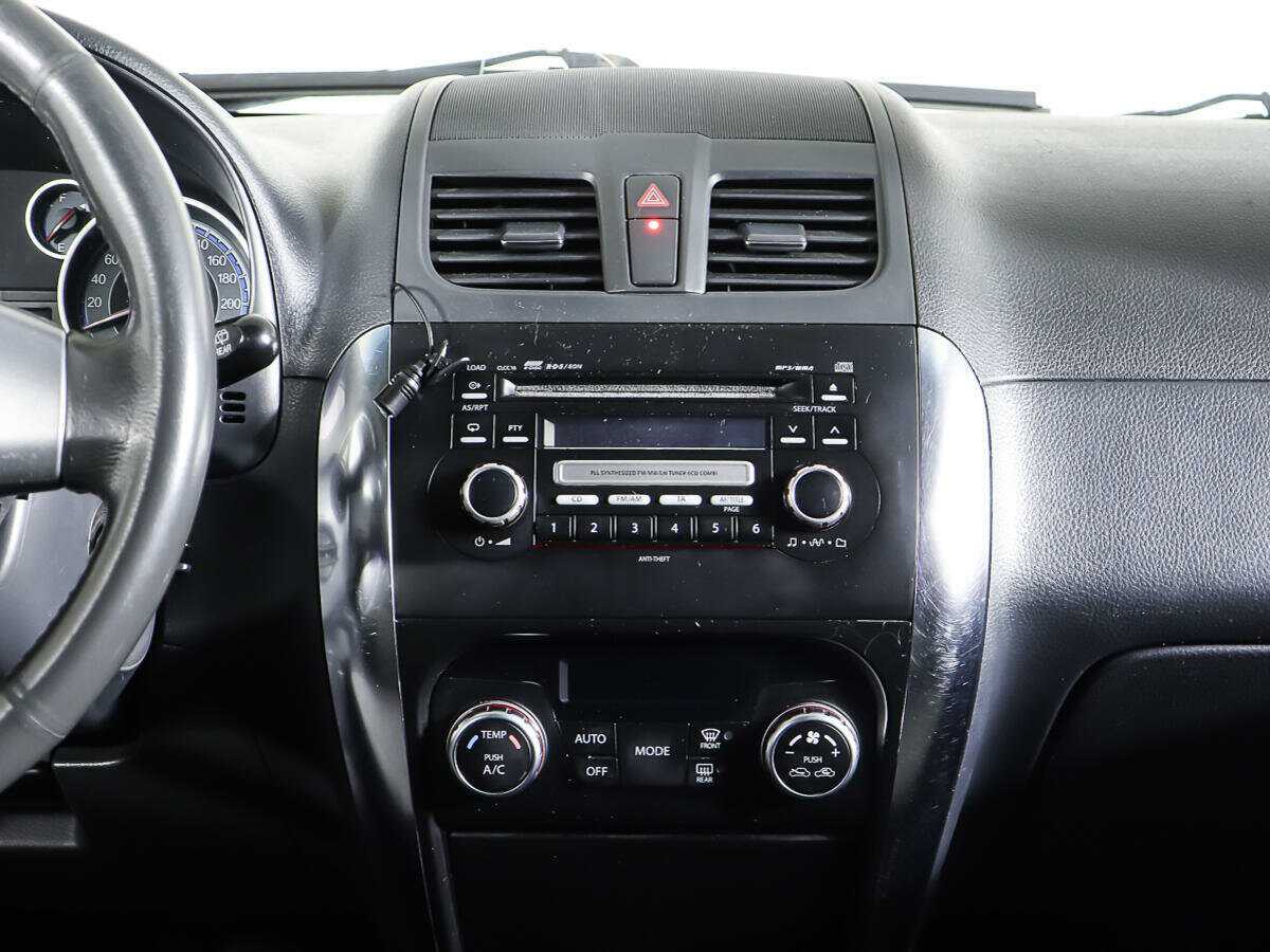 Suzuki SX4, 2010 Фото №14