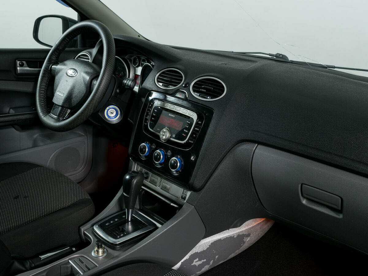 Ford Focus, 2010 Фото №8