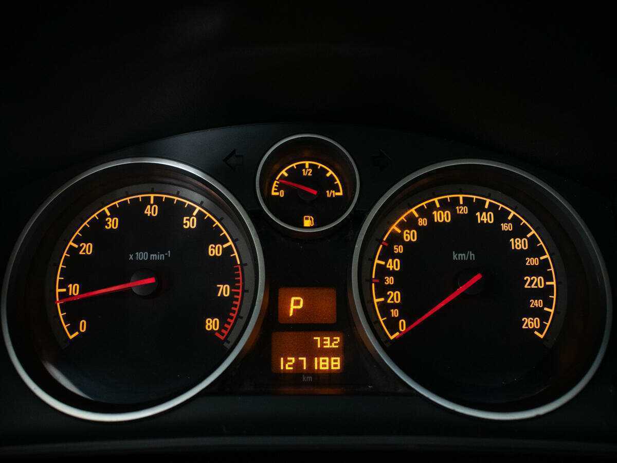 Opel Astra, 2010 Фото №12