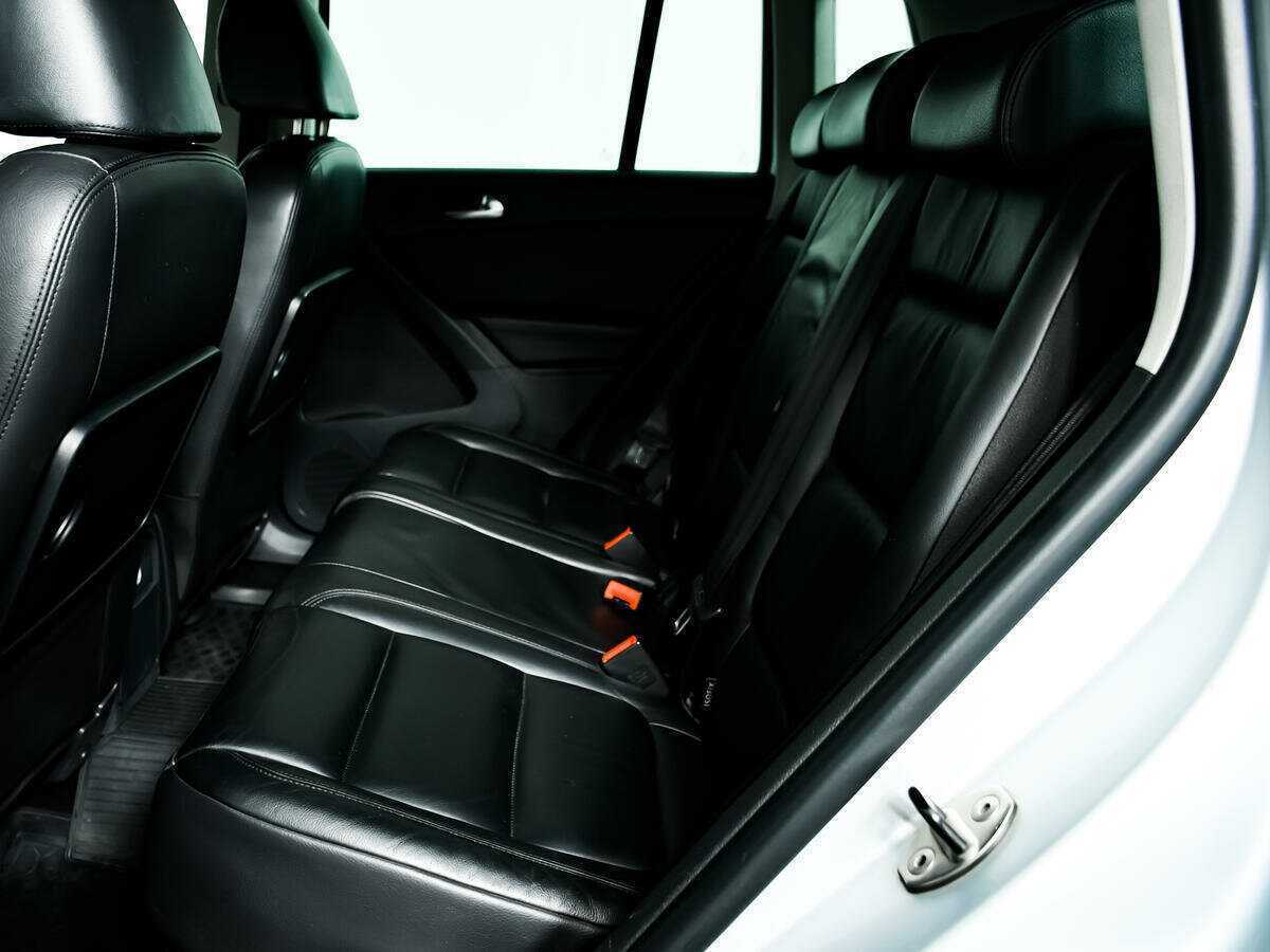 Volkswagen Tiguan, 2010 Фото №10