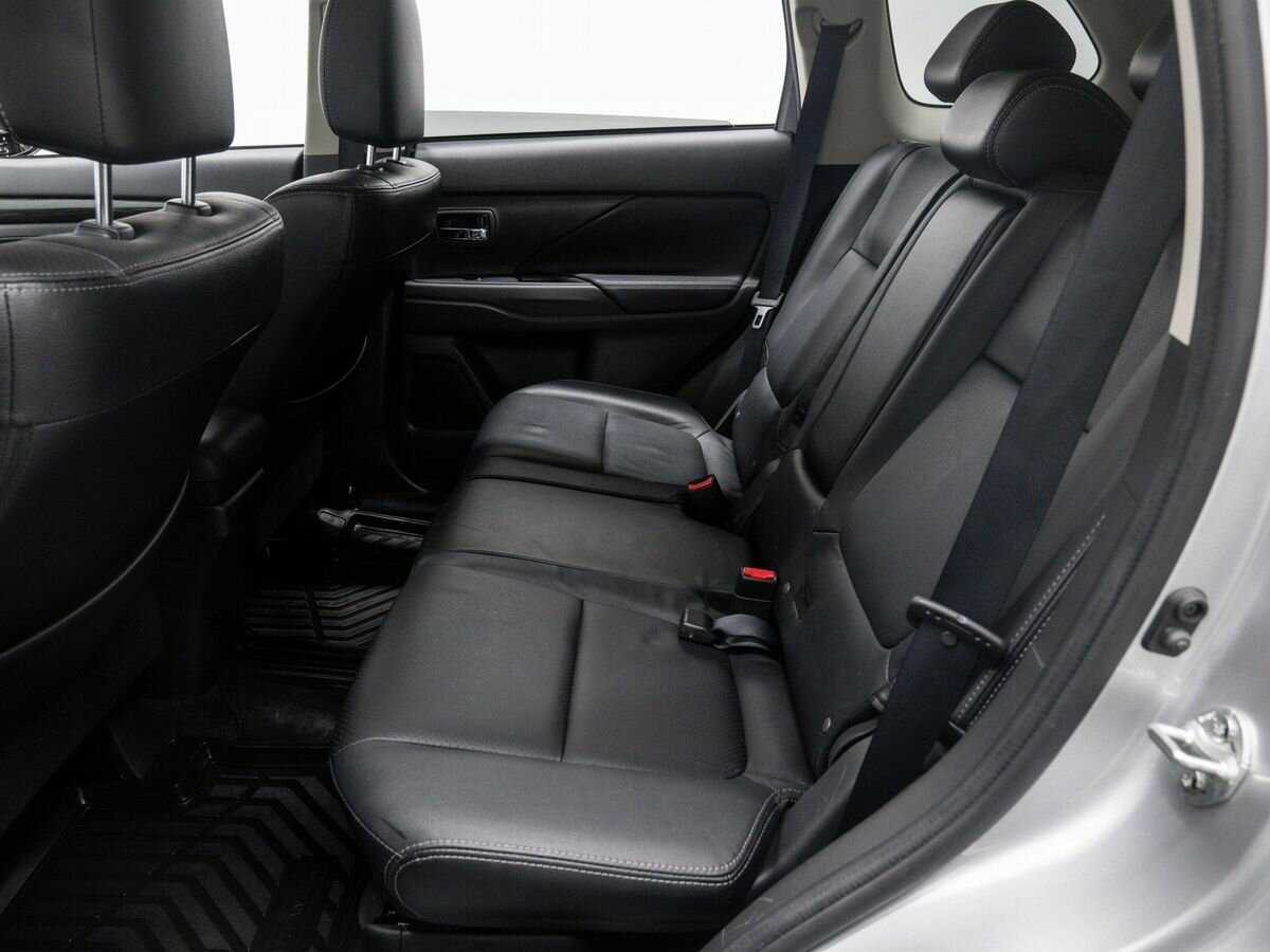 Mitsubishi Outlander, 2018 Фото №13