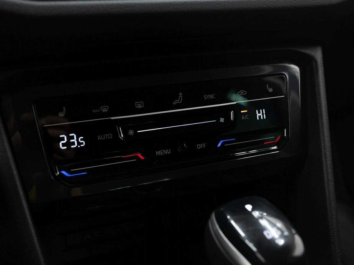 Volkswagen Tiguan, 2021 Фото №21