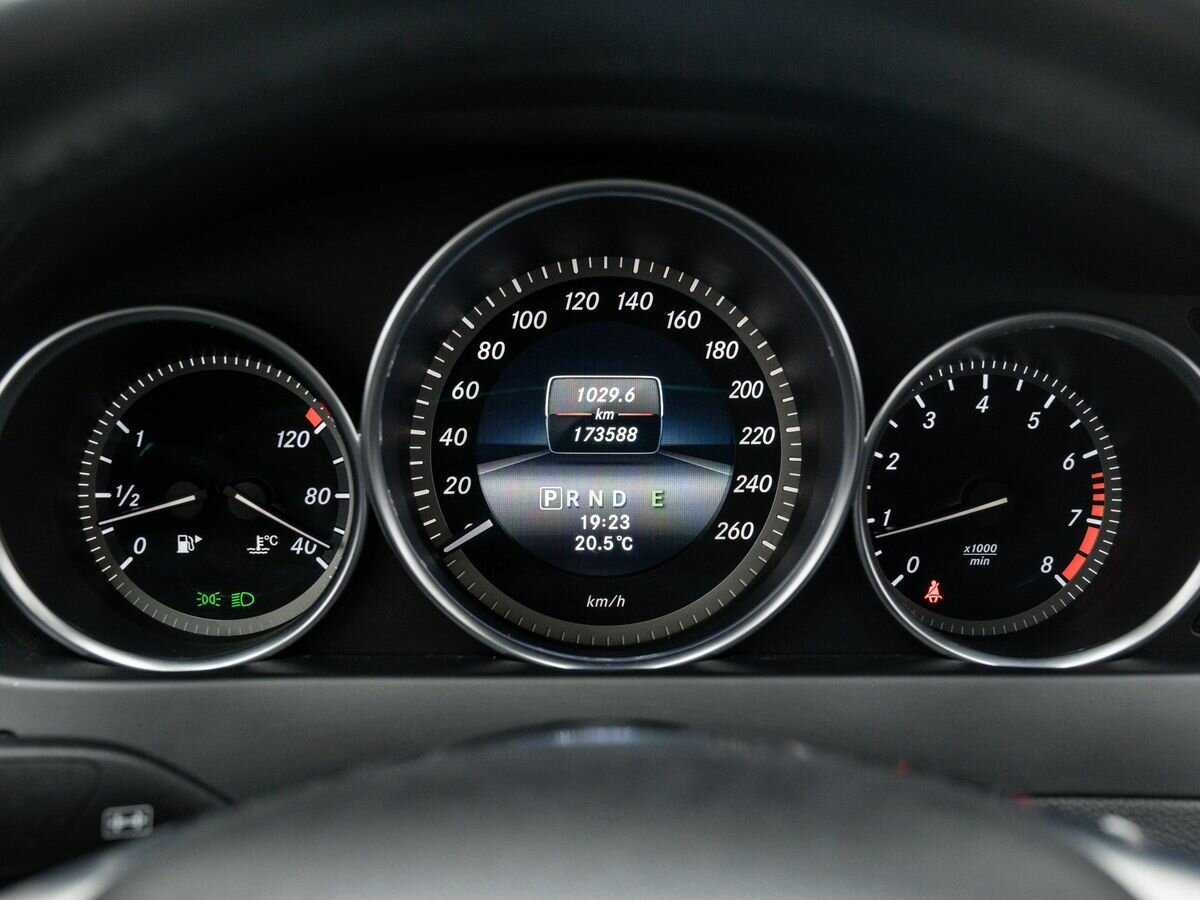 Mercedes-Benz C-Класс 180, 2013 Фото №21