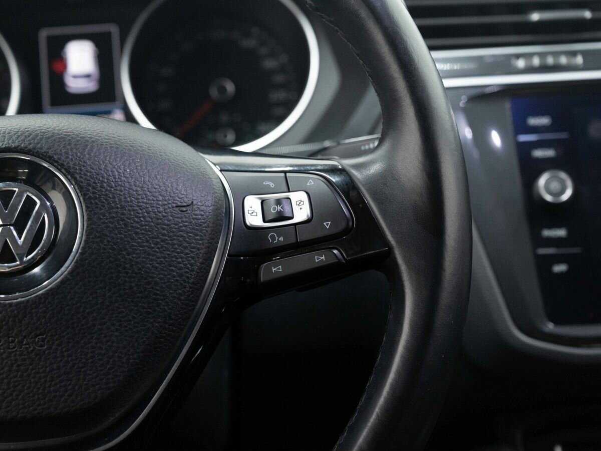 Volkswagen Tiguan, 2018 Фото №17