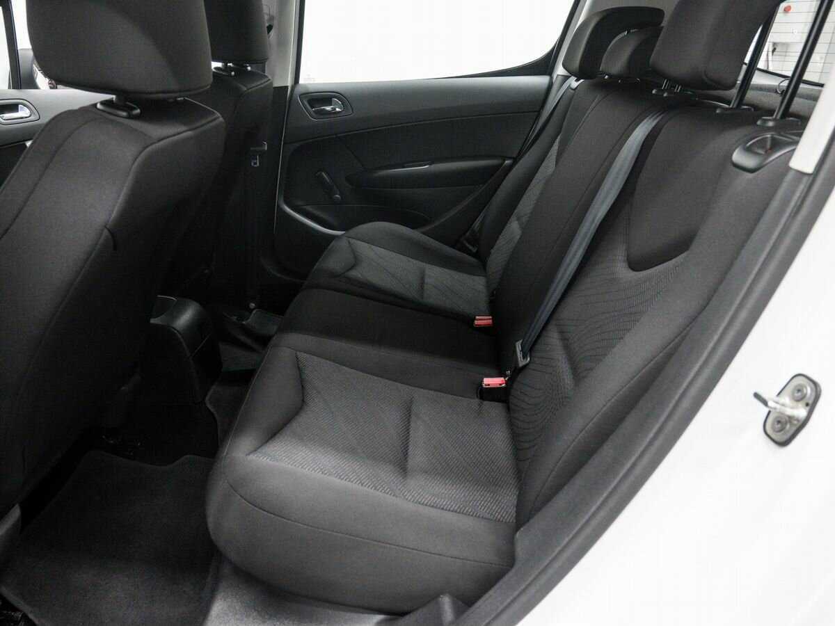 Peugeot 308, 2010 Фото №11