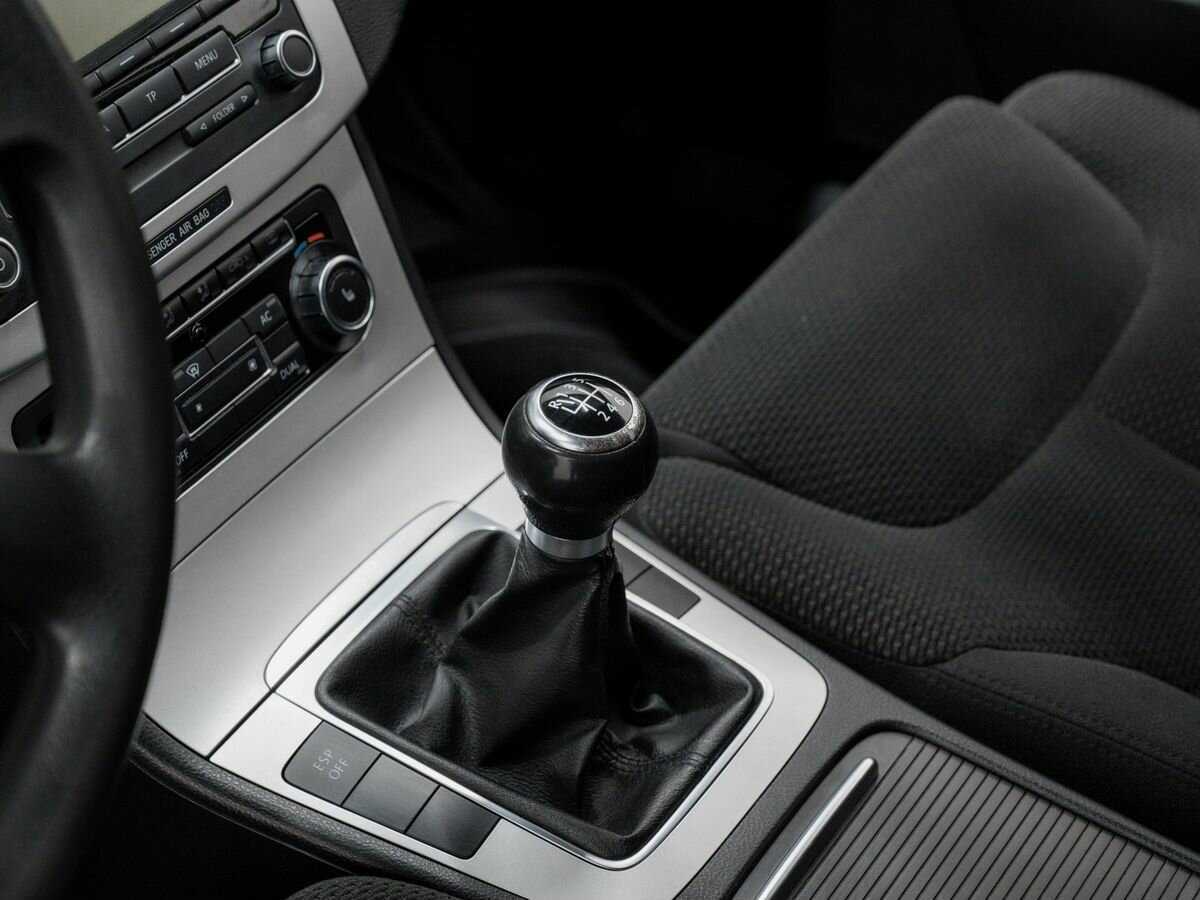 Volkswagen Passat, 2010 Фото №16