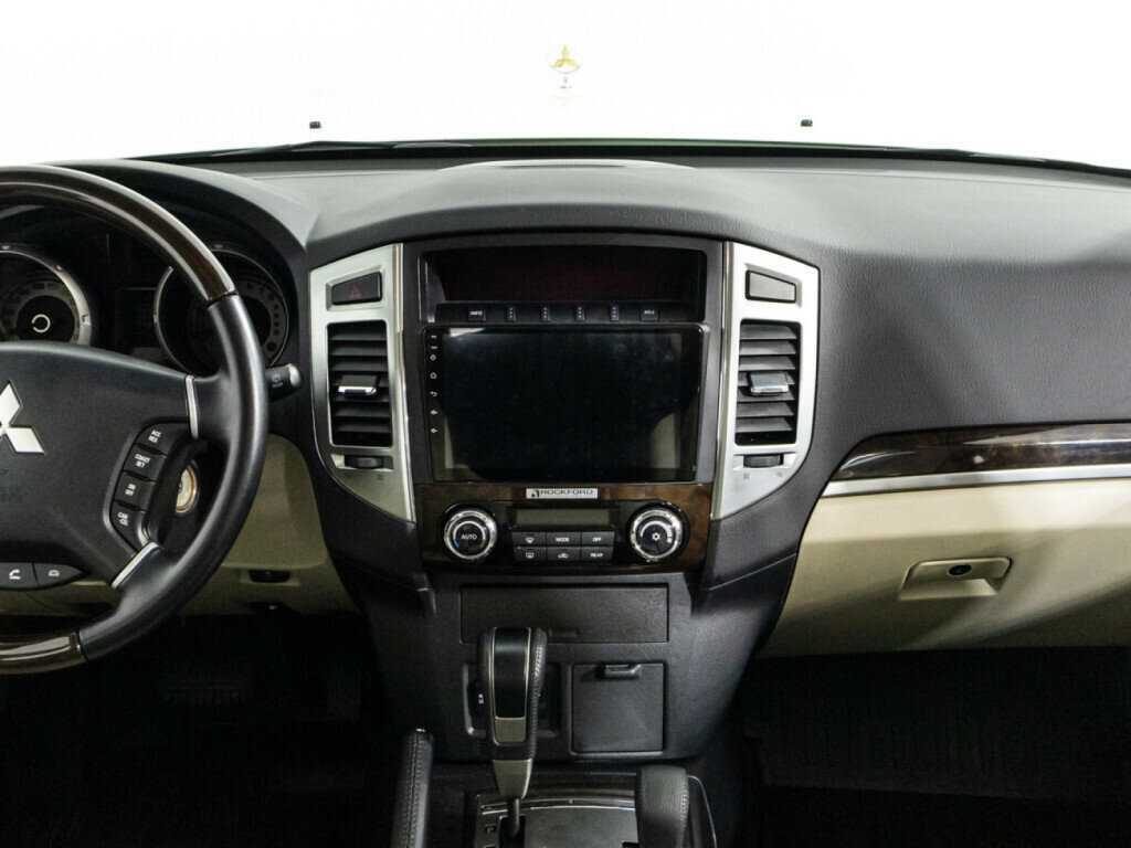 Mitsubishi Pajero, 2019 Фото №12