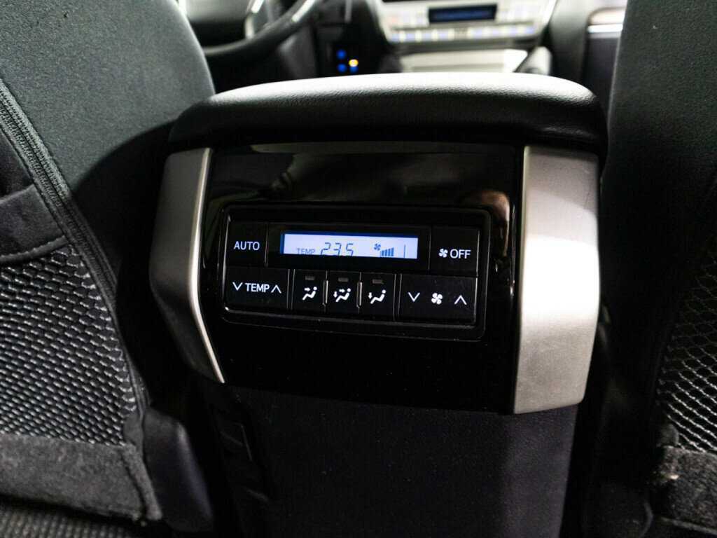 Toyota Land Cruiser Prado, 2018 Фото №22