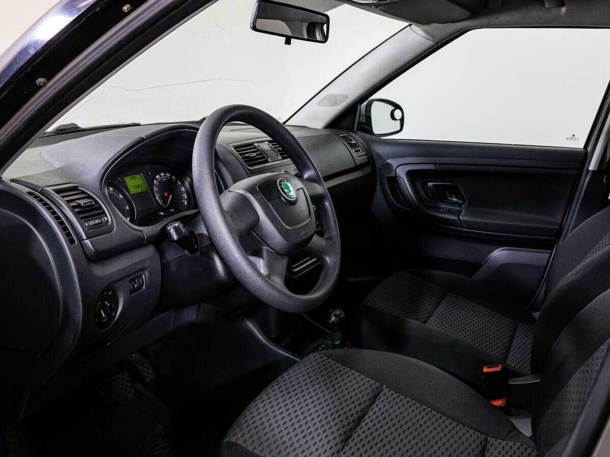 Skoda Fabia, 2011 Фото №11