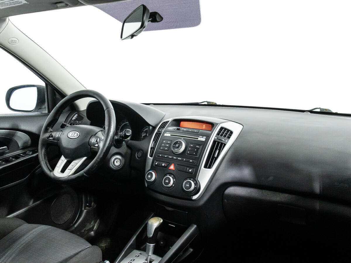 Kia Ceed, 2011 Фото №9