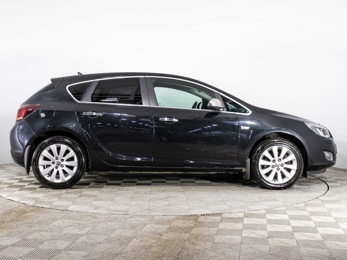 Opel Astra, 2010 - 146 992 км. | Фото №4