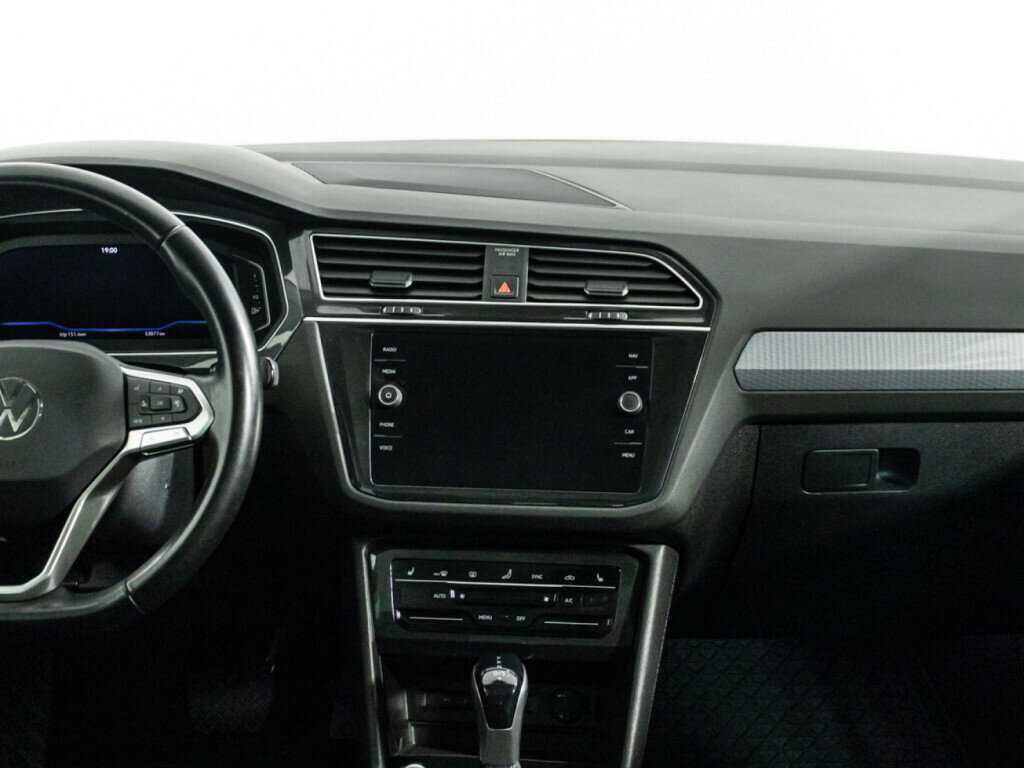 Volkswagen Tiguan, 2021 Фото №14