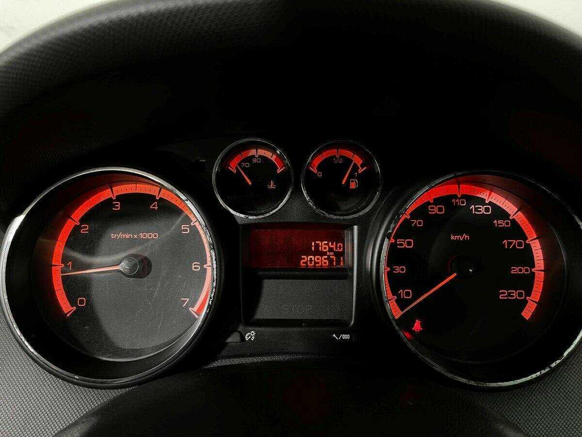 Peugeot 308, 2008 Фото №11