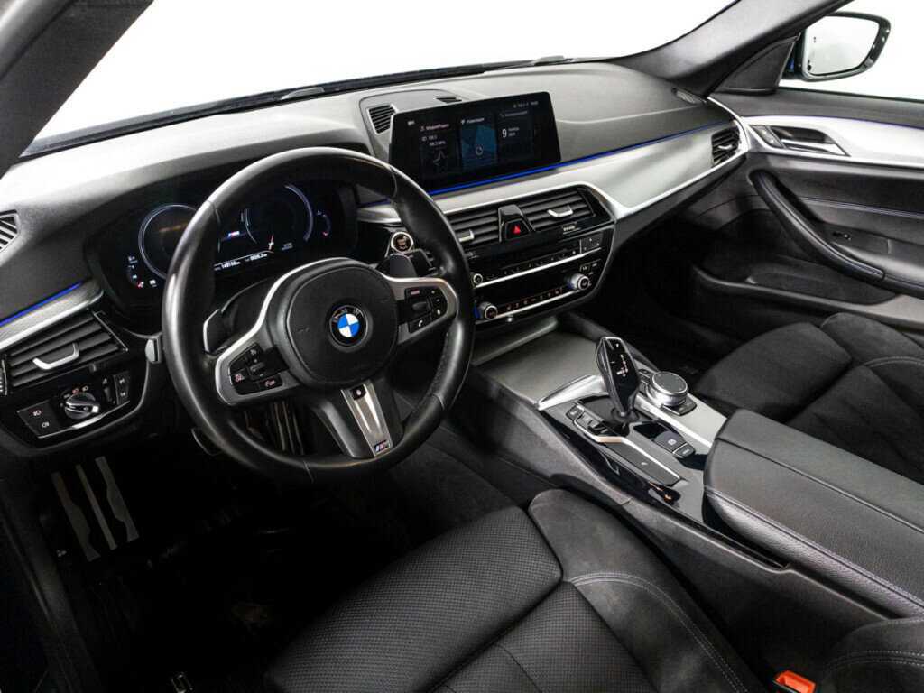 BMW 5 серии 520d xDrive, 2018 Фото №11