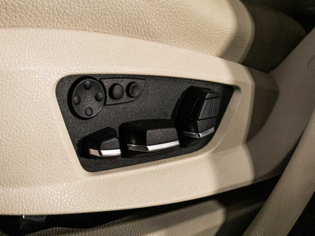 BMW 5 серии Gran Turismo 530d xDrive, 2012 Фото №22