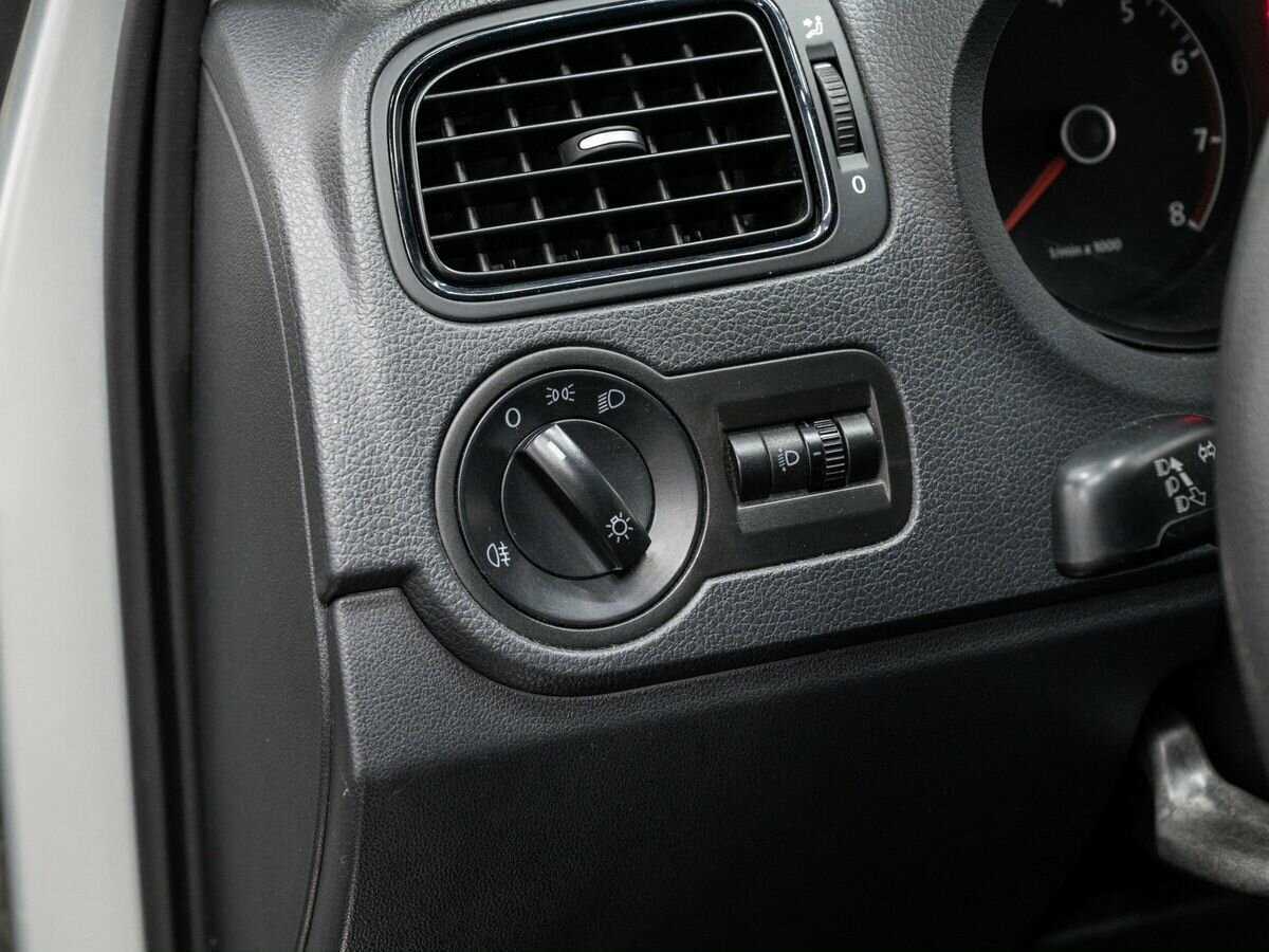 Volkswagen Polo, 2011 Фото №15